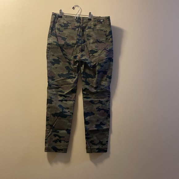 Kut from the Kloth Reese Ankle Straight - Picture 3 of 6